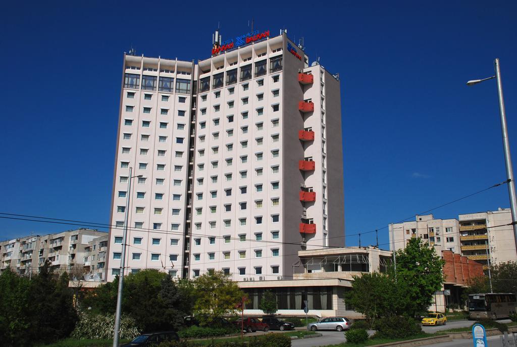 Hotel Balkan Pleven Ngoại thất bức ảnh